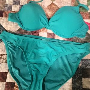 Xhilaration NWT swim bikini set size L